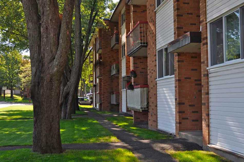 Place Bourgogne-L'Heureux - 4