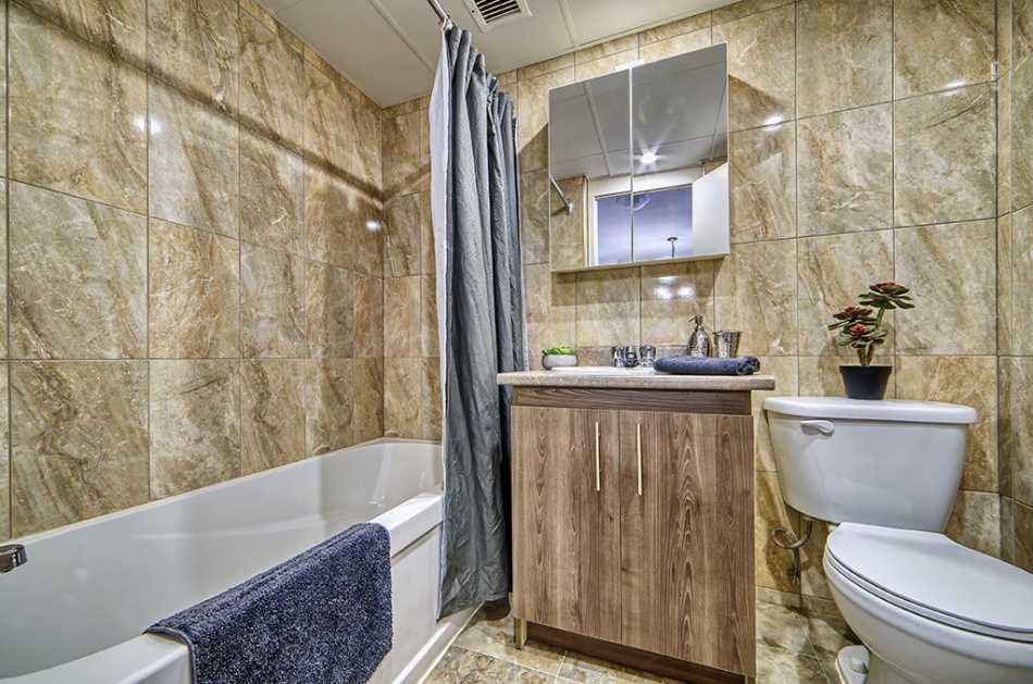 Notre-Dame-de-Grâce Place Sutton #7400 123 - 2