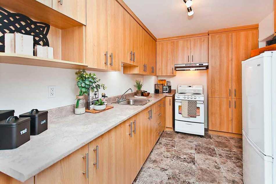 Ste-Foy (Cité-Universitaire) Place du Vallon #841 25 - 1