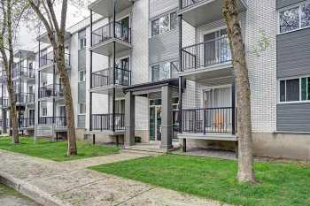 Place 2e Avenue photo 1