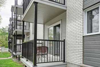 Place 2e Avenue photo 3