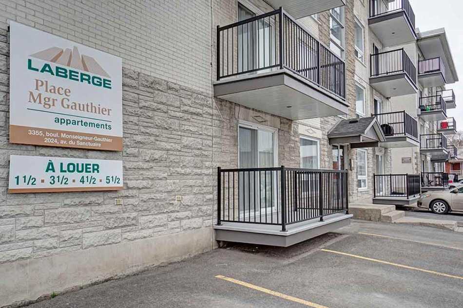 Place Mgr Gauthier - 2