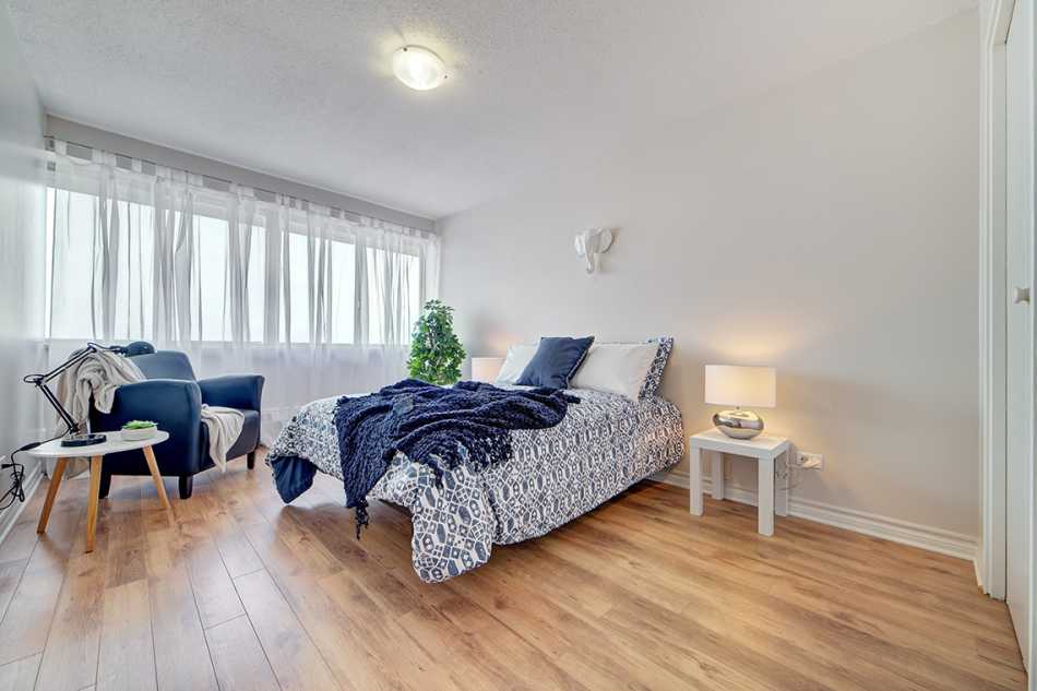 Côte St-Luc Seasons #6600 2004 - 11