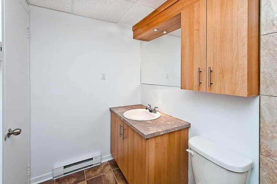 Neufchâtel Place Bastien #1882 4 - 4