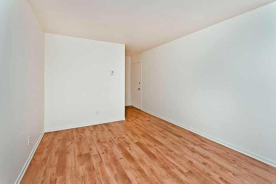 Neufchâtel Place Bastien #1882 4 - 7