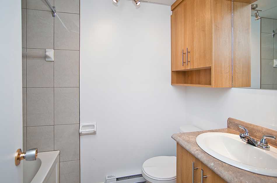 Québec Place 2e Avenue #2255 4 - 3