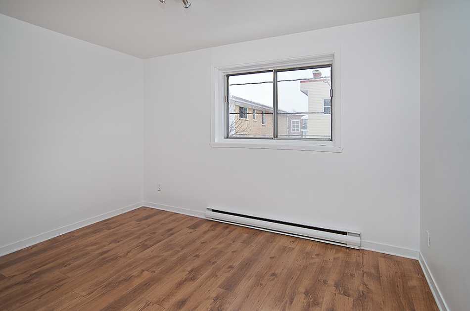 Québec Place 2e Avenue #2255 4 - 4