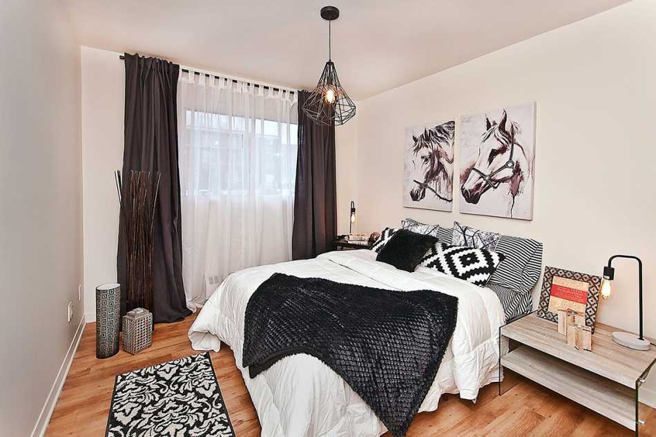 Ste-Foy (Cité-Universitaire) Place Belmont Haut #794 403 - 5