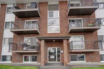 Place Deblois photo 2